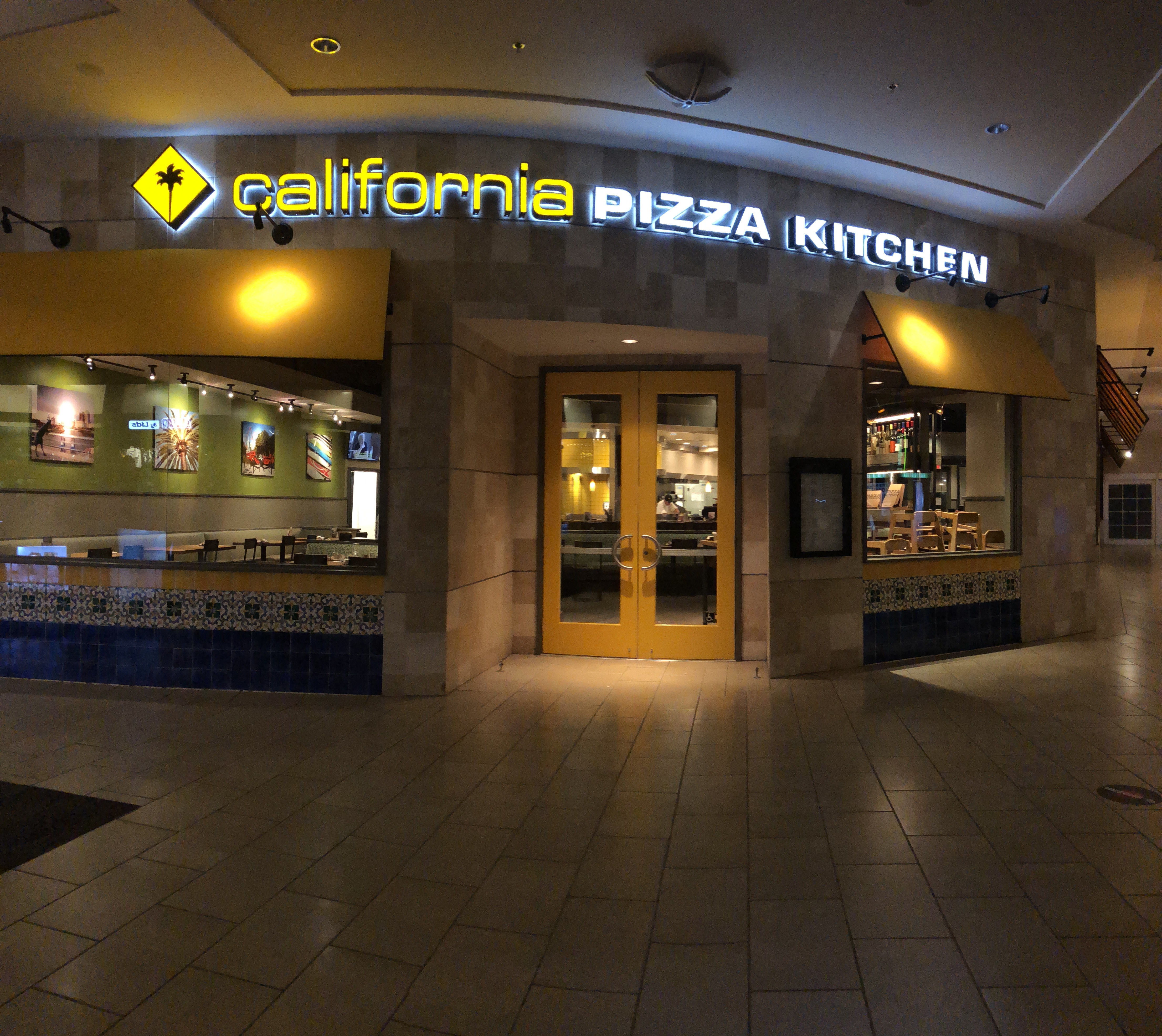 California Pizza Kitchen, Short Hills