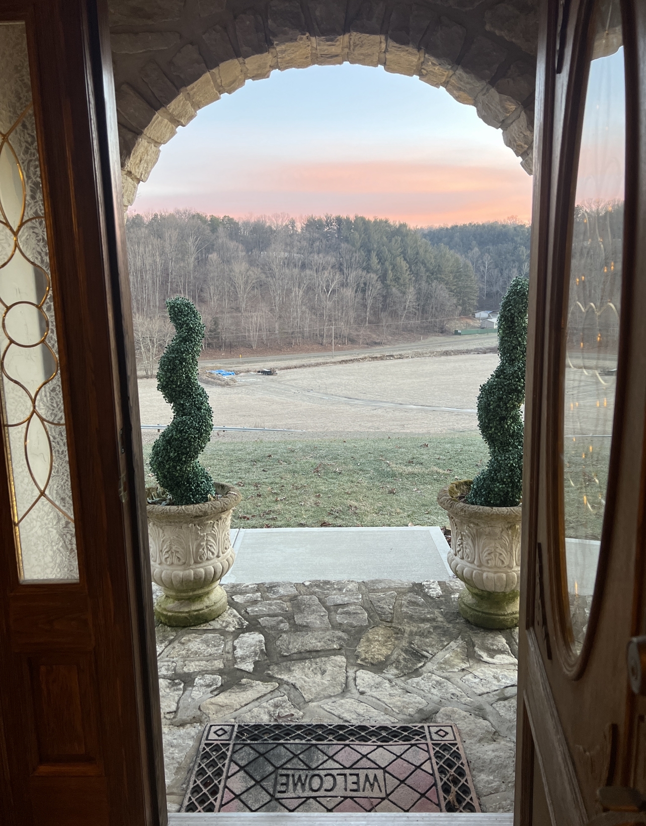 Spend a Relaxing Weekend at Enchanted Estates in Hocking Hills